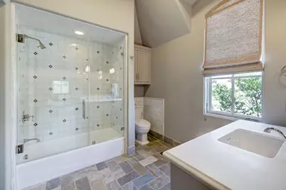 5610 Lynbrook Drive, Houston, TX 77056 - Photo 36