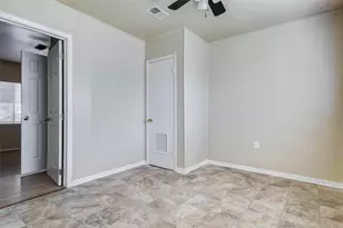 9417 Fairland Dr, Houston, TX 77051 - Photo 10