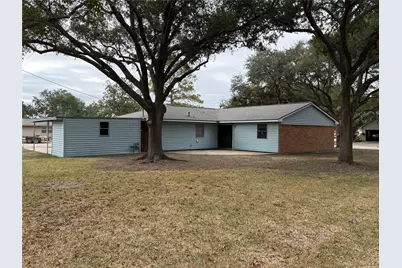 3002 Lamar Circle, El Campo, TX 77437 - Photo 42