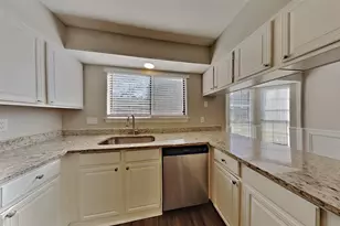 15803 Maple Manor Dr, Houston, TX 77095 - Photo 4