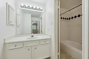 816 Anderson St, Bellaire, TX 77401 - Photo 38