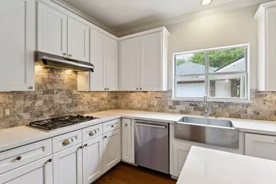 816 Anderson Street, Bellaire, TX 77401 - Photo 10