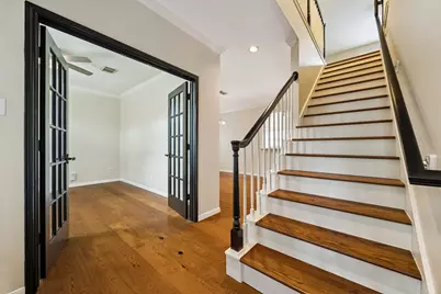 816 Anderson Street, Bellaire, TX 77401 - Photo 2
