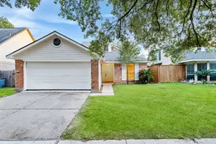 13527 Avonshire Dr, Houston, TX 77083 - Photo 2