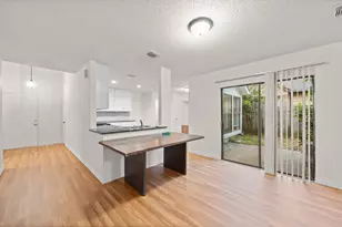 13527 Avonshire Dr, Houston, TX 77083 - Photo 14