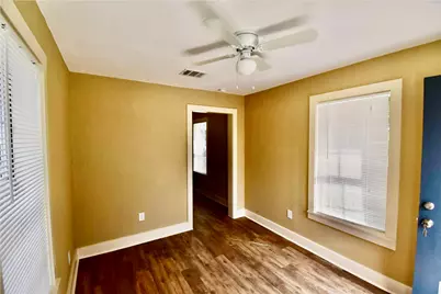 321 E 35th Street, Houston, TX 77018 - Photo 8