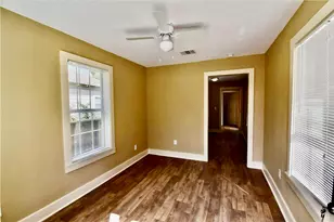 321 E 35th St, Houston, TX 77018 - Photo 6