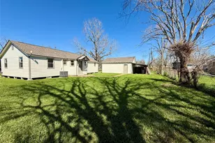 111 4th St, Brazoria, TX 77422 - Photo 28