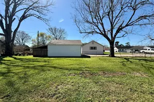 111 4th St, Brazoria, TX 77422 - Photo 40