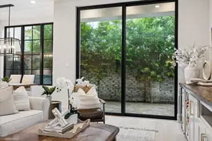 106 Wellington Row Rd, Houston, TX 77024 - Photo 8