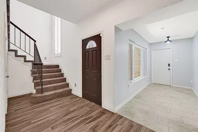 425 E Fair Harbor Lane, Houston, TX 77079 - Photo 14