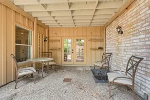 425 E Fair Harbor Ln, Houston, TX 77079 - Photo 34