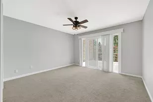 425 E Fair Harbor Ln, Houston, TX 77079 - Photo 22