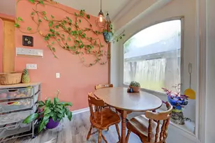 213 N Austin St, Brenham, TX 77833 - Photo 8