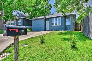 213 N Austin St, Brenham, TX 77833 - Photo 4