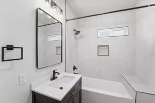 2710 Gano St, Houston, TX 77009 - Photo 8