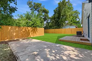 2710 Gano St, Houston, TX 77009 - Photo 24