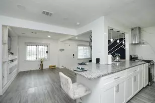 5739 Waterford Dr, Houston, TX 77033 - Photo 2