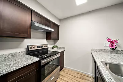 10001 Westpark Drive #75, Houston, TX 77042 - Photo 14