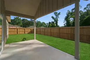 810 S Colbert St, Dayton, TX 77535 - Photo 24