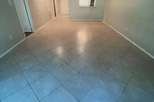 2210 Dorrington St, Houston, TX 77030 - Photo 2