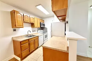 2750 Holly Hall St, Houston, TX 77054 - Photo 2