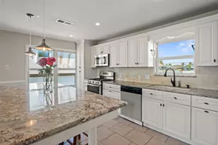 372 Ling St, Hitchcock, TX 77563 - Photo 16