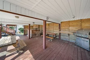 372 Ling St, Hitchcock, TX 77563 - Photo 32