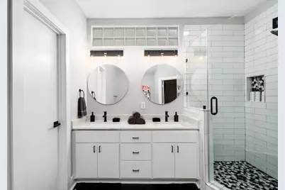 9716 Riddlewood Lane, Houston, TX 77025 - Photo 14