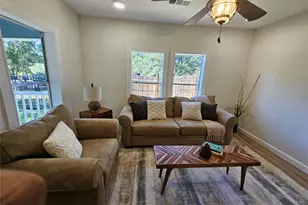 3126 Ohio St, Baytown, TX 77520 - Photo 4