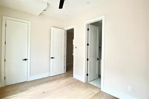 5823 Winsome Ln, Houston, TX 77057 - Photo 10