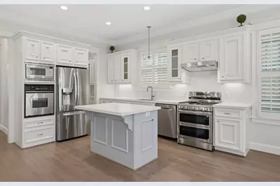 626 E 12th Street, Houston, TX 77008 - Photo 8