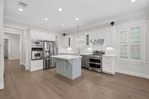 626 E 12th St, Houston, TX 77008 - Photo 10