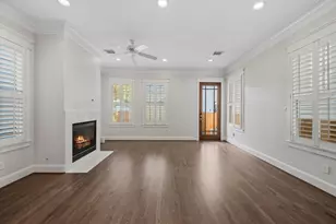 626 E 12th St, Houston, TX 77008 - Photo 16