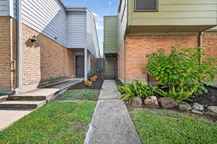 1917 Trixie Ln, Houston, TX 77042 - Photo 6