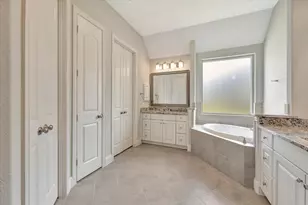 13603 Bellwick Valley Ln, Houston, TX 77059 - Photo 40