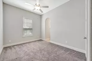 13603 Bellwick Valley Ln, Houston, TX 77059 - Photo 18