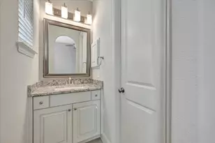 13603 Bellwick Valley Ln, Houston, TX 77059 - Photo 16