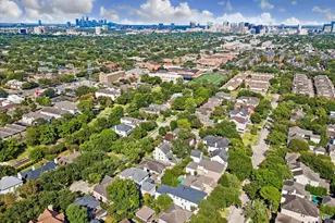 3618 Bellefontaine St, Houston, TX 77025 - Photo 38