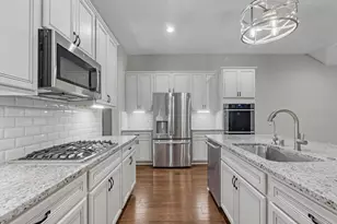 292 Dawn Brook Ln, Conroe, TX 77384 - Photo 14