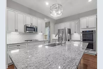 292 Dawn Brook Lane, Conroe, TX 77384 - Photo 16
