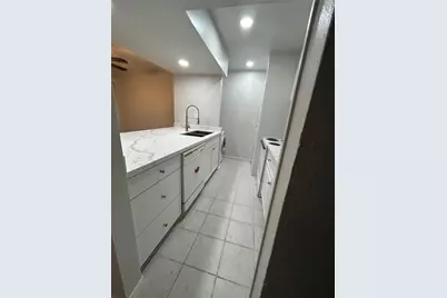 5343 Richmond Avenue #11, Houston, TX 77056 - Photo 2