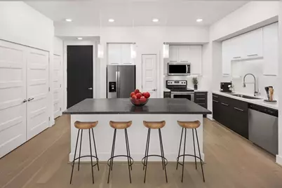 2727 Travis Street #305, Houston, TX 77006 - Photo 4