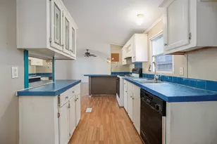 3110 Bay Oaks Harbor Dr, Baytown, TX 77523 - Photo 6