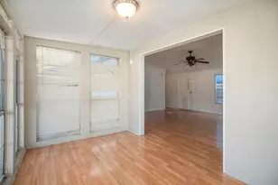 3110 Bay Oaks Harbor Dr, Baytown, TX 77523 - Photo 2