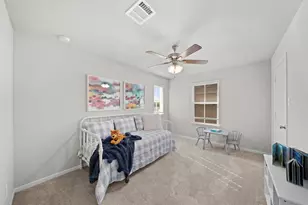 13419 Lucky Bill Ln, Houston, TX 77048 - Photo 8