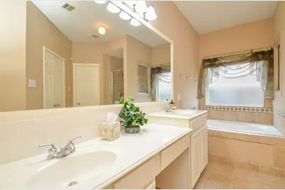13610 Cypress Heath Ct, Cypress, TX 77429 - Photo 18