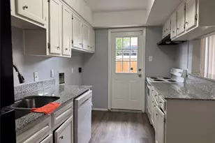 7925 Grove Ridge Dr, Houston, TX 77061 - Photo 6