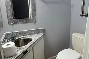7925 Grove Ridge Dr, Houston, TX 77061 - Photo 28