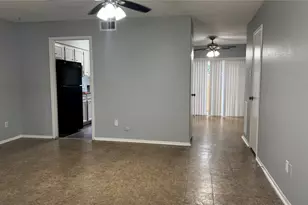 7925 Grove Ridge Dr, Houston, TX 77061 - Photo 12